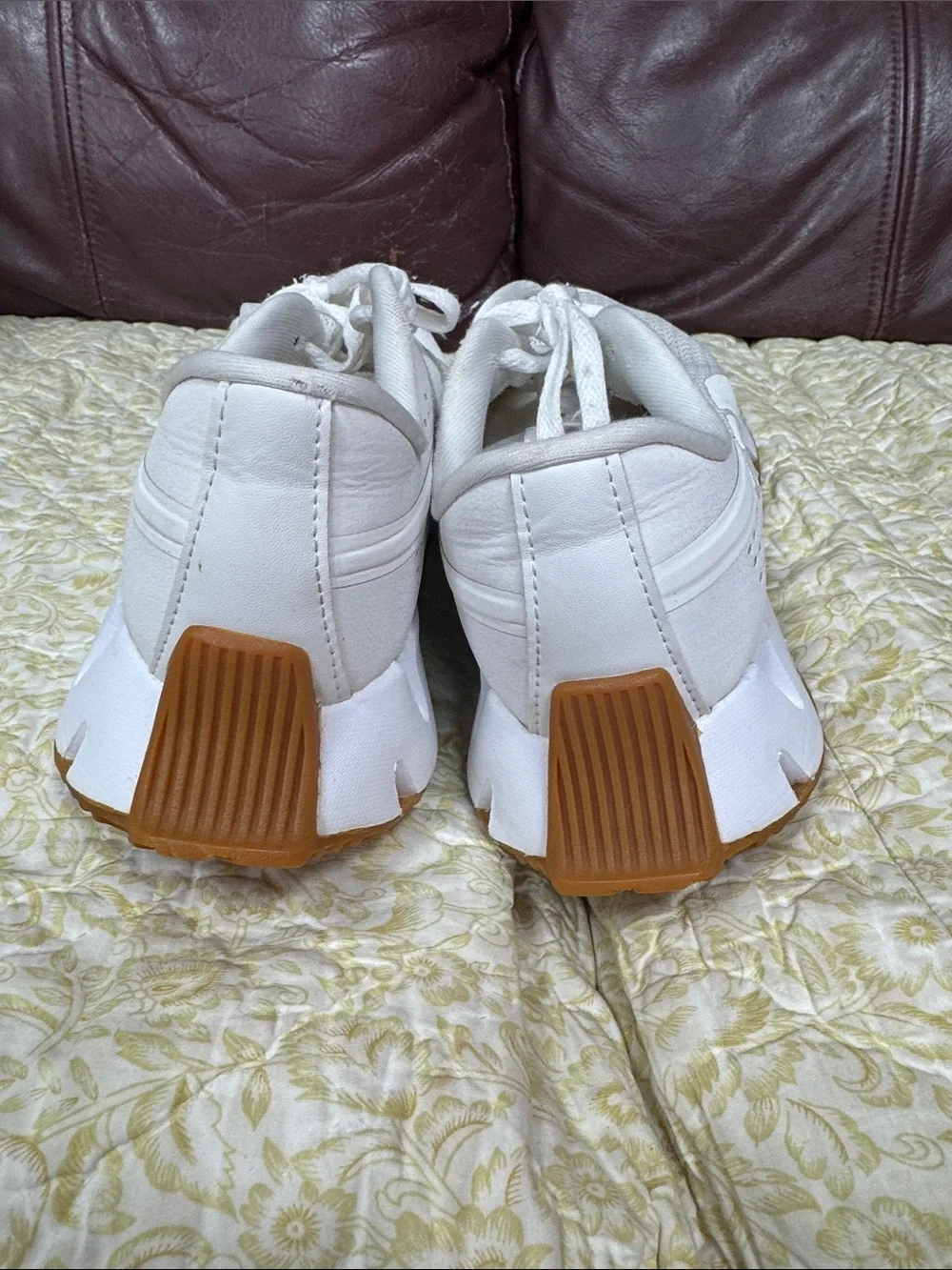 Reebok Women’s White Athletic Mesh Running Shoes with Gum Sole